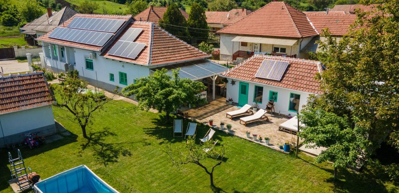 Matyoroza Vendeghaz Apartman Tard Kültér fotó
